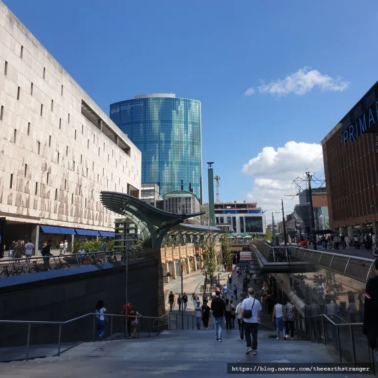 SE-90eca2bf-af2c-46ce-bdaf-22339c0f9c9a.jpg?type=w773