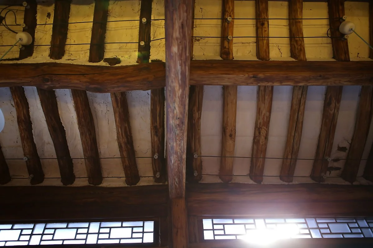 %EC%84%9C%EA%B9%8C%EB%9E%98_%EC%9C%84%EC%97%90_%EC%95%A0%EC%9E%90%EB%A1%9C_%EC%A0%84%EC%84%A0%EC%9D%84_%EC%97%B0%EA%B2%B0%ED%95%98%EC%97%AC_%EB%85%B8%EC%B6%9C%EB%90%9C_%EC%A0%84%EC%84%A0.JPG?type=w1200