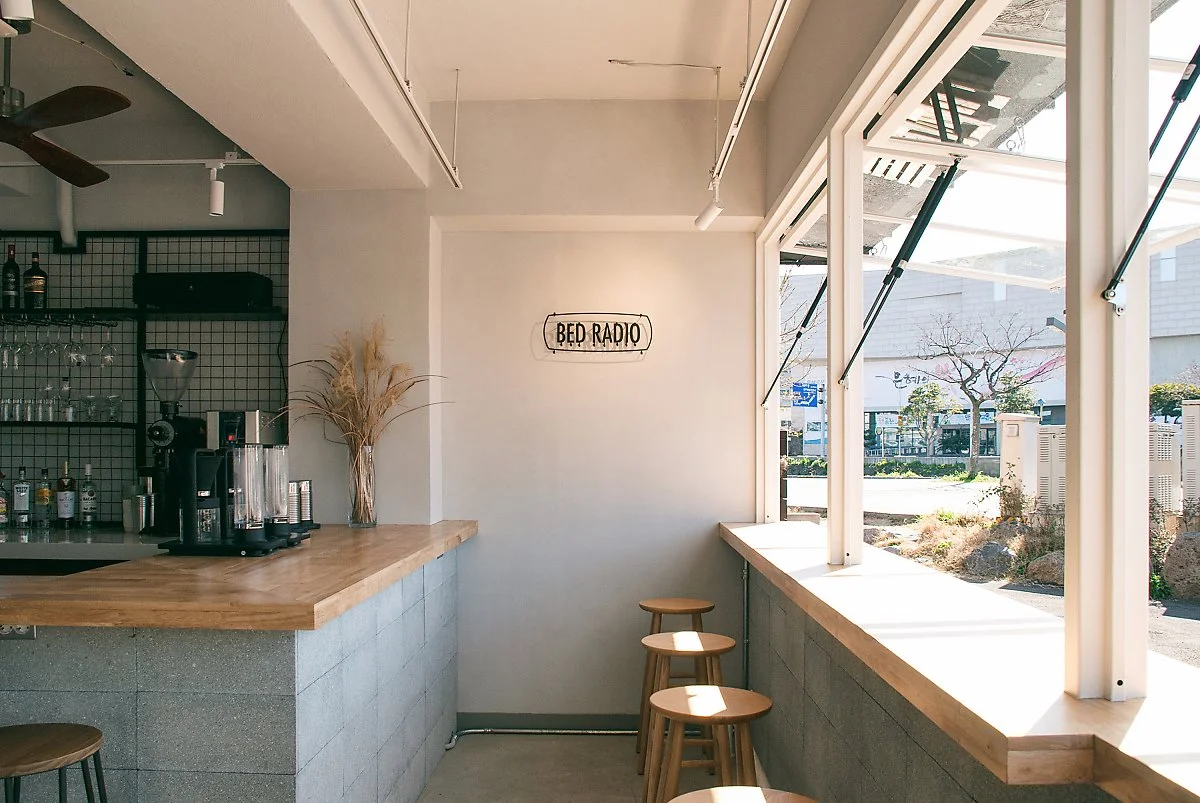 Bed_Radio_Studio_Eccentric_08.jpg?type=w1200