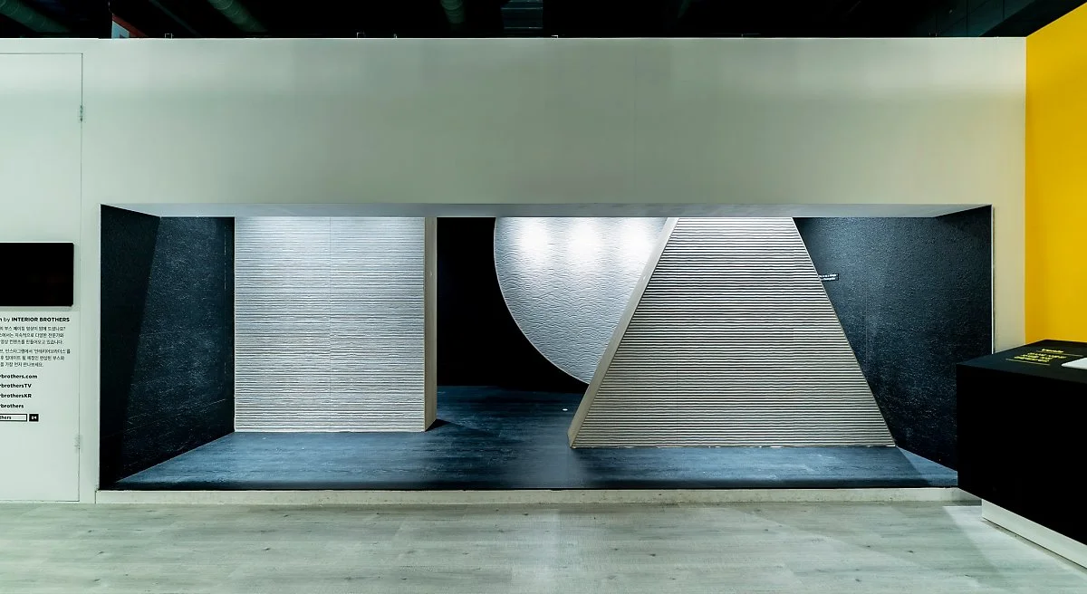 %EC%82%AC%EC%A7%849._%EC%9D%B8%ED%85%8C%EB%A6%AC%EC%96%B4%EB%B8%8C%EB%9D%BC%EB%8D%94%EC%8A%A4_%E2%80%98%ED%8A%B8%EB%A0%8C%EB%93%9C_%ED%8C%8C%EB%B9%8C%EB%A6%AC%EC%98%A8%EA%B4%80%E2%80%99_%EB%B0%B1%EC%A2%85%ED%99%98%28WGNB%29_X_%E2%80%98VENIS%E2%80%99_.jpg?type=w1200