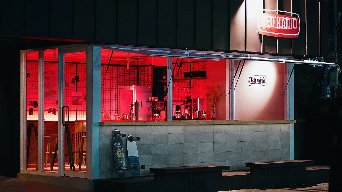 Bed_Radio_Studio_Eccentric_09.jpg?type=w1200