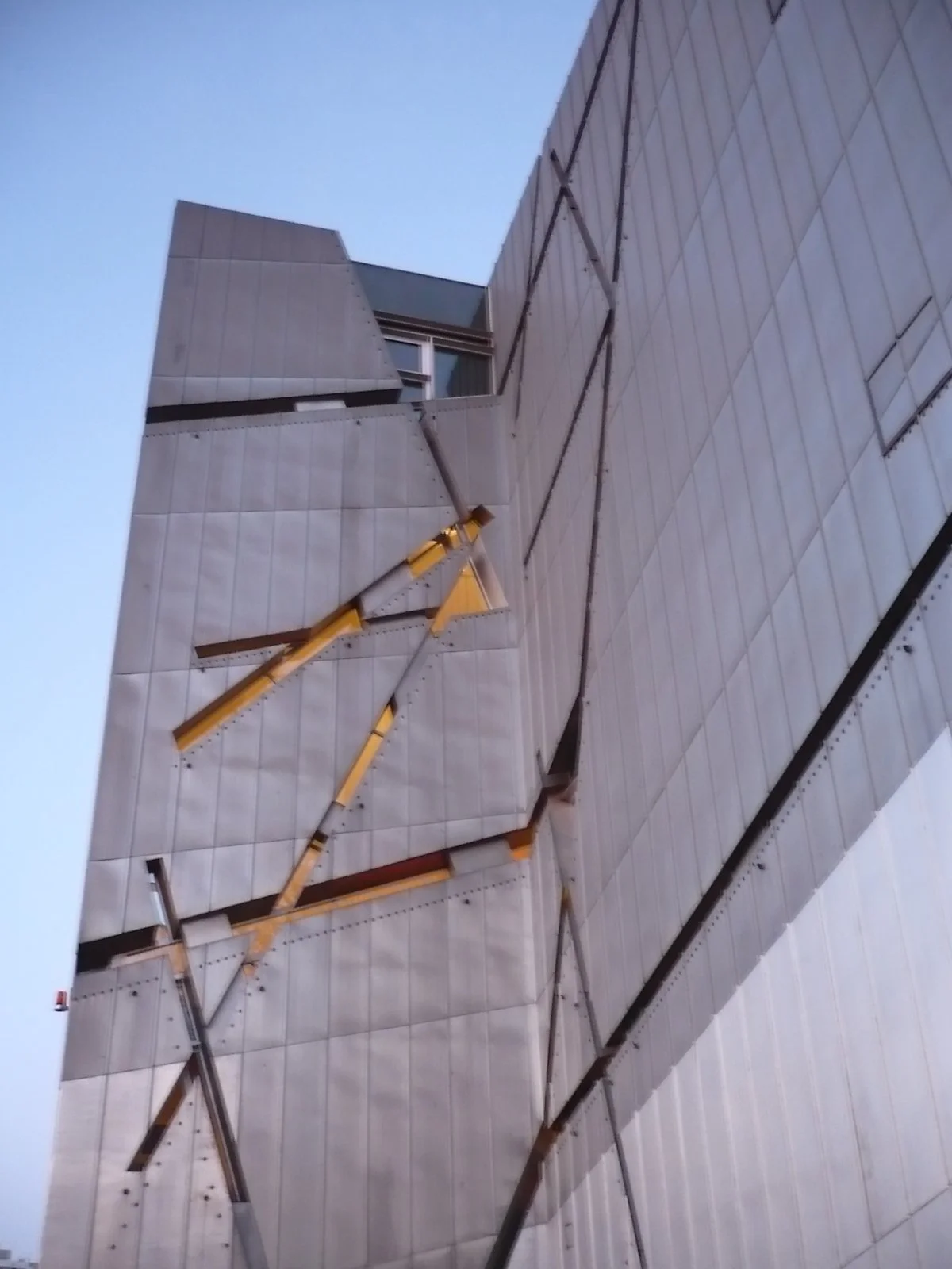 P1040421.JPG?type=w1200