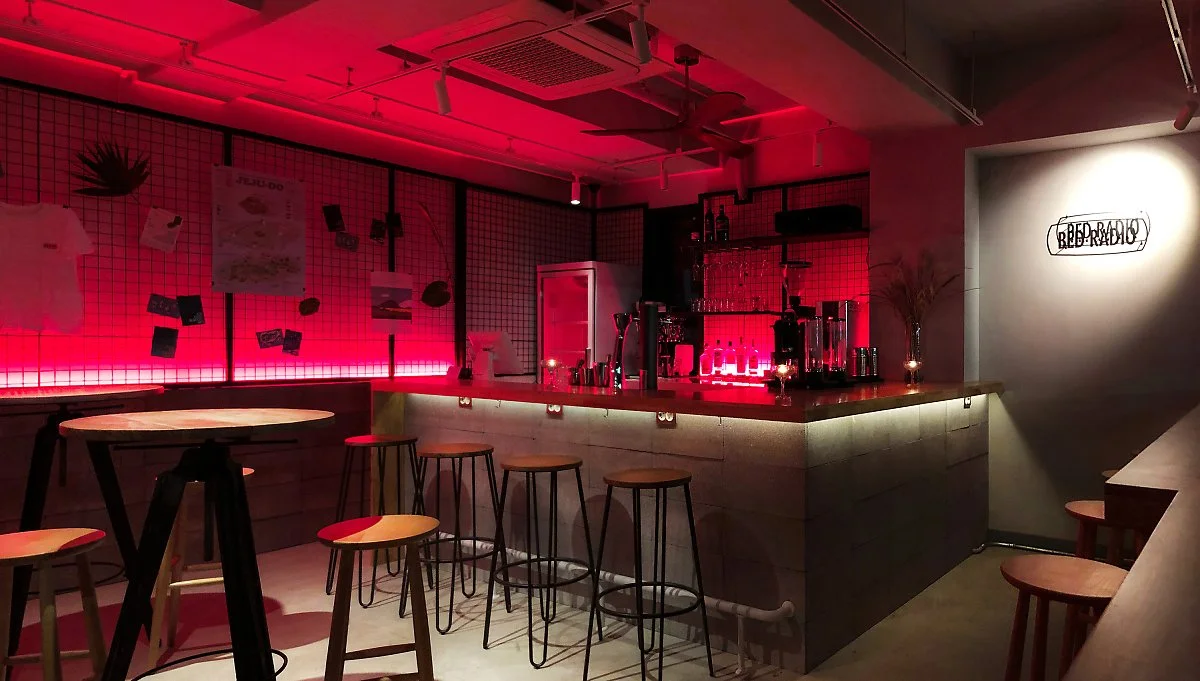 Bed_Radio_Studio_Eccentric_11.jpg?type=w1200