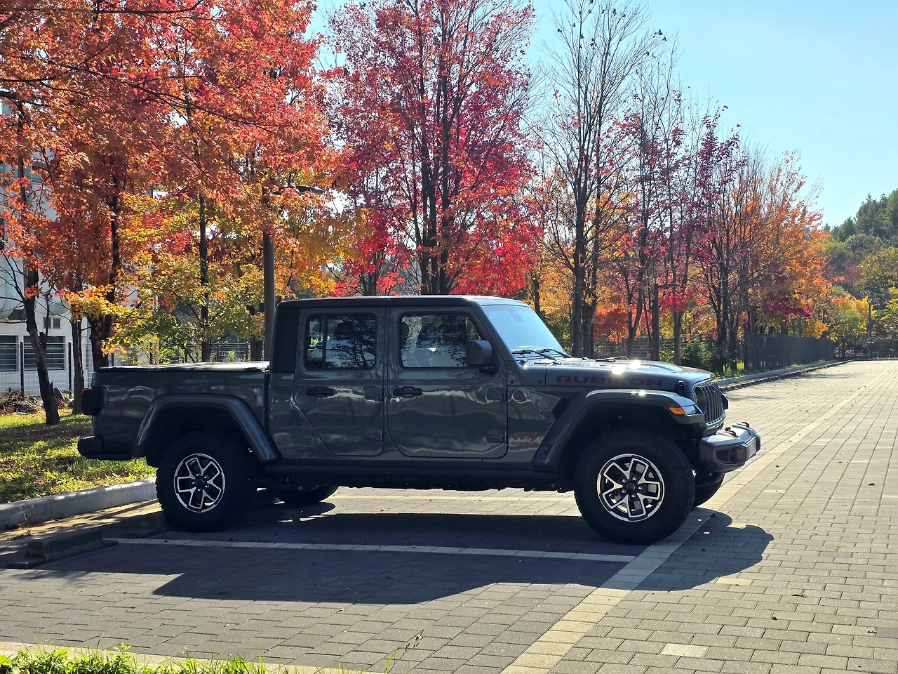 img.jpg?credential=yqXZFxpELC7KVnFOS48ylbz2pIh7yKj8&expires=1764514799&allow_ip=&allow_referer=&signature=dL0FG8V02y6izUh0o7591QlJZ24%3D