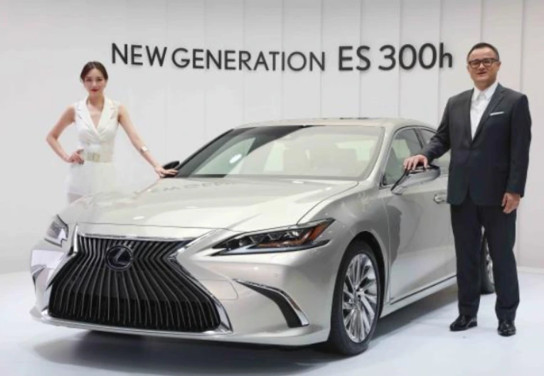 996E554E5B3253F124C744