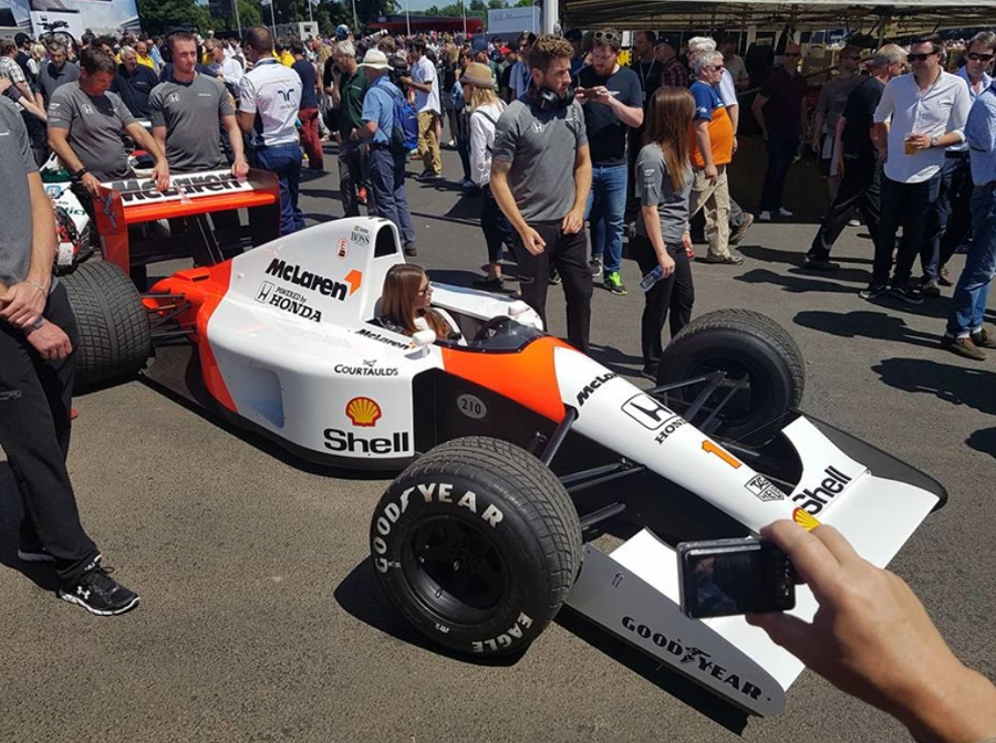 99F0193B5BA9F552297DBD