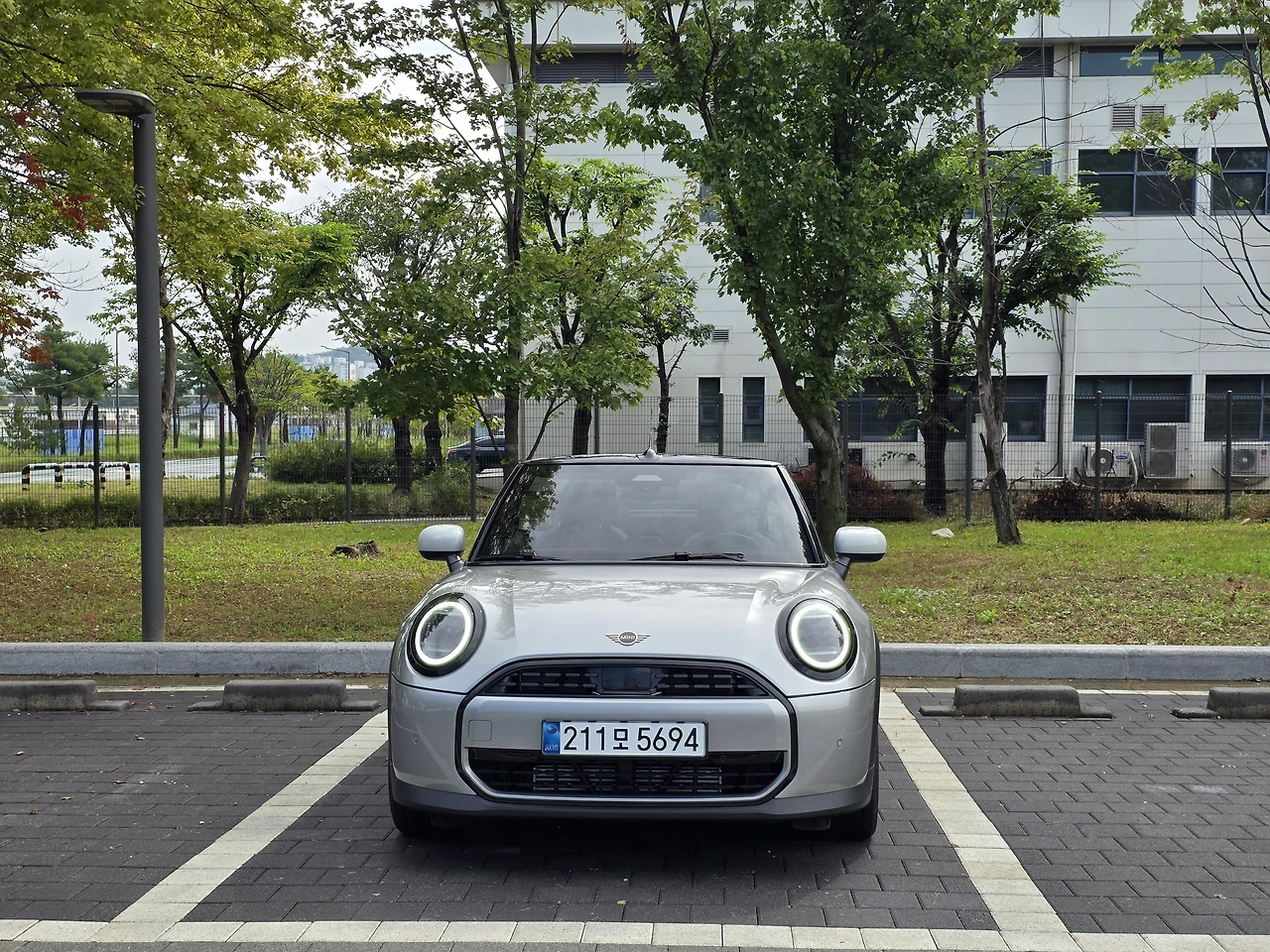 img.jpg?credential=yqXZFxpELC7KVnFOS48ylbz2pIh7yKj8&expires=1764514799&allow_ip=&allow_referer=&signature=4H%2BmPEyJqODPg0GkGMlh2TndlGQ%3D