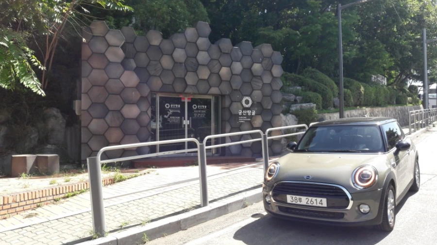 999CE3385B8EA4380AE3E5