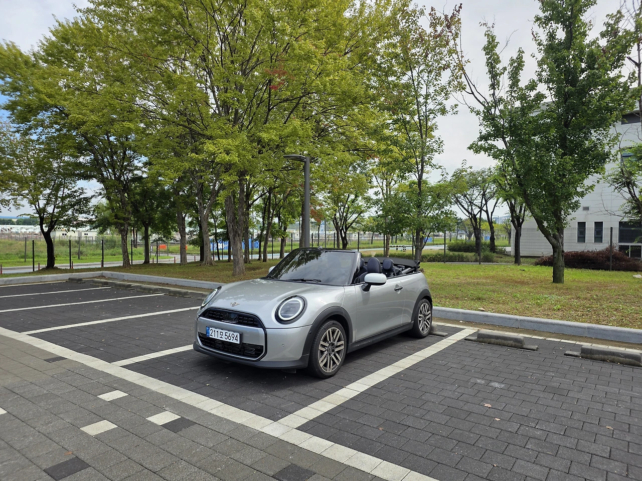 img.jpg?credential=yqXZFxpELC7KVnFOS48ylbz2pIh7yKj8&expires=1764514799&allow_ip=&allow_referer=&signature=OszToLuJI2AtufaAoUaVqo7qUnk%3D