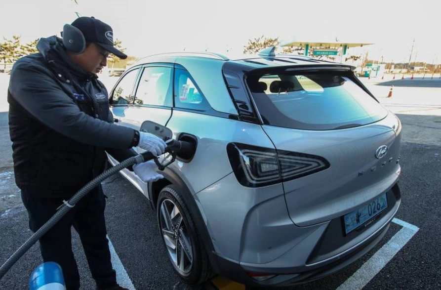 9961233C5AD93584032A59