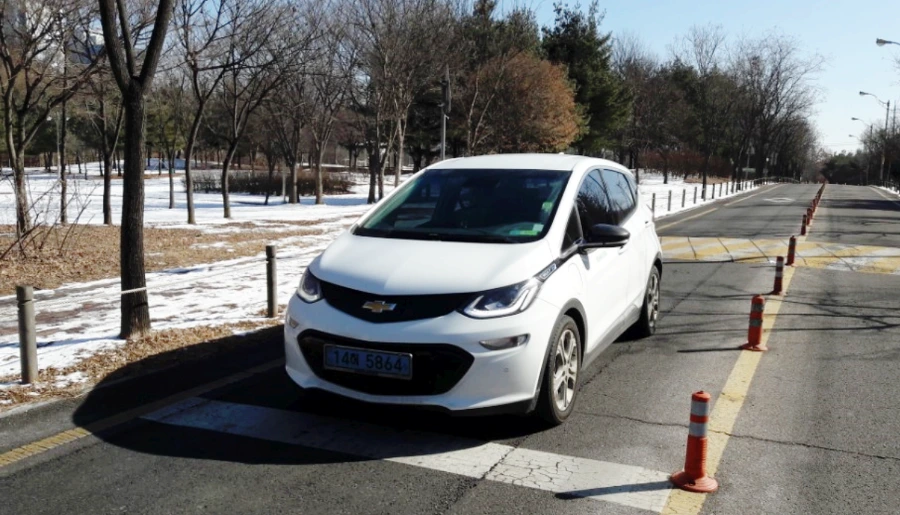 990CCF3C5A8D4FB2304596