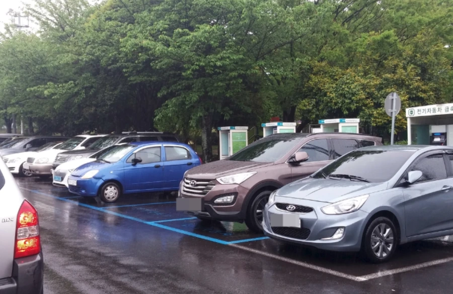 995CE93B5C36B27A13E99D