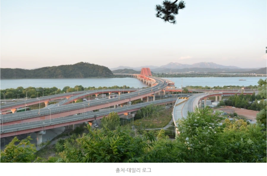 990938495B5B90A409CFEF