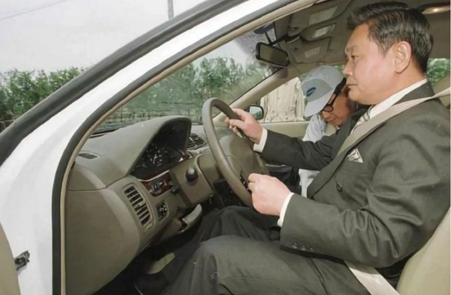 99F63C445AFC4779132A03