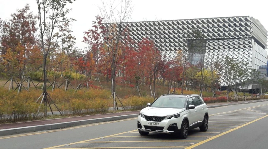 99B3D7505BDF167E2BF878