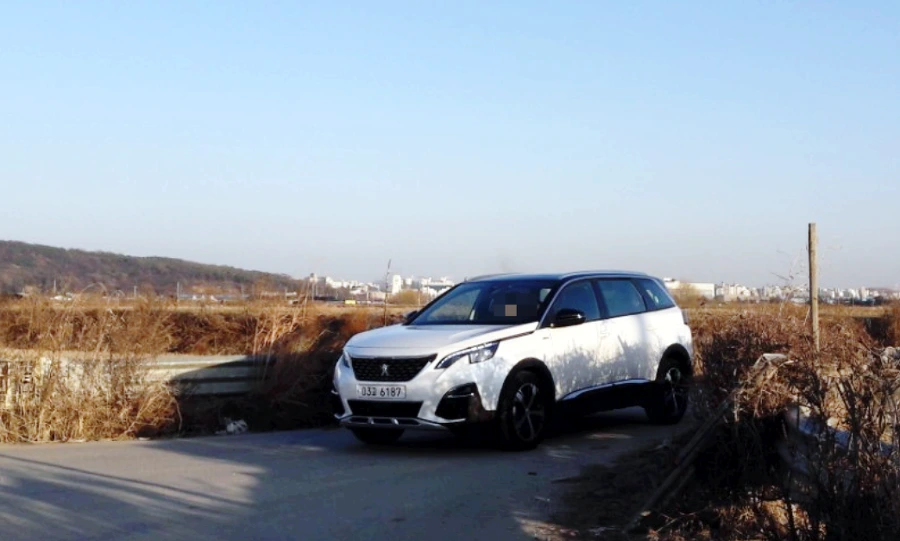 990CB74B5AA87E2F04AB35