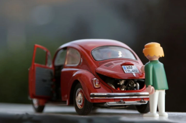 9951A0485B25939524E061