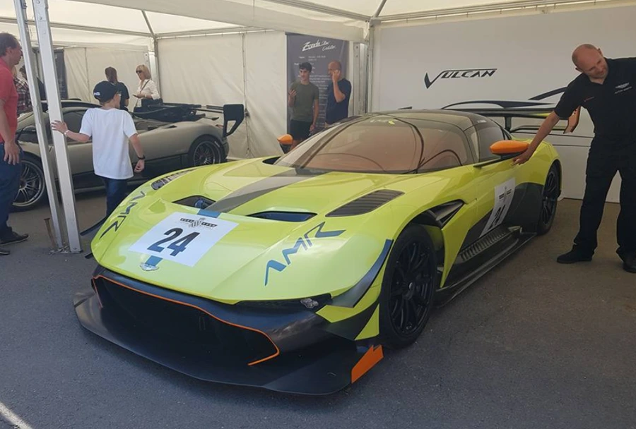 99E5E8405BA9F55817C8E6