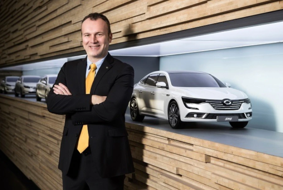 99C8084E5A4B9DDE3A3D0B