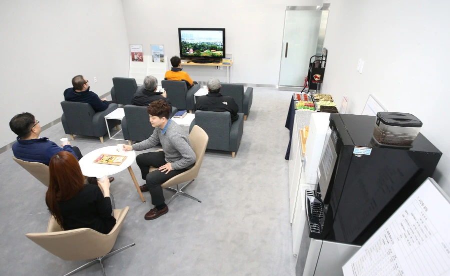 998DCA3B5AA9DE13216572