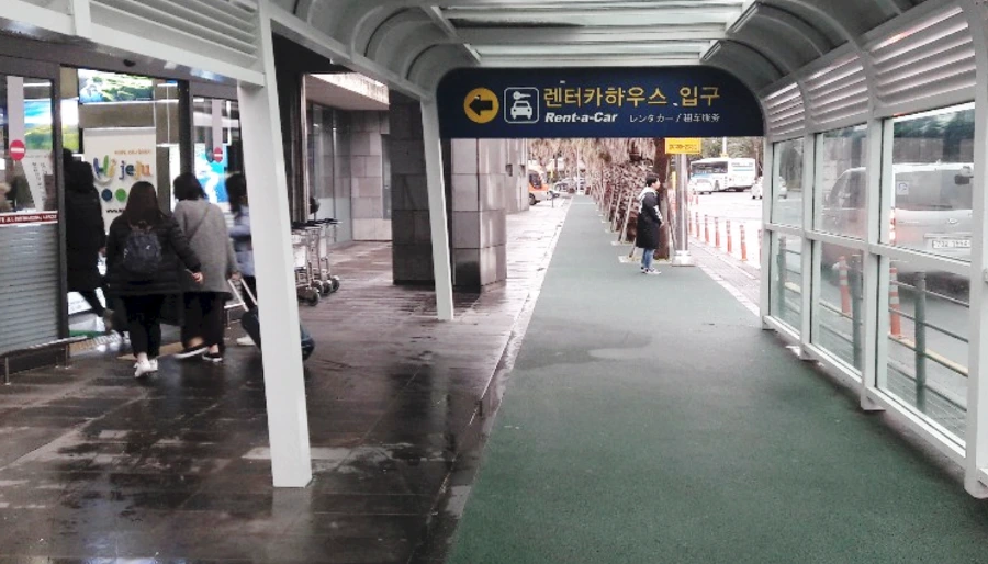 9962F33A5C0DEEB10CC643