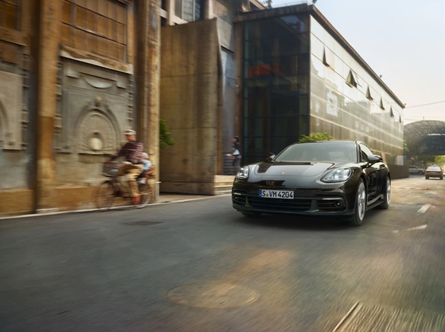 995CA44E5A8A3D8112C6DE