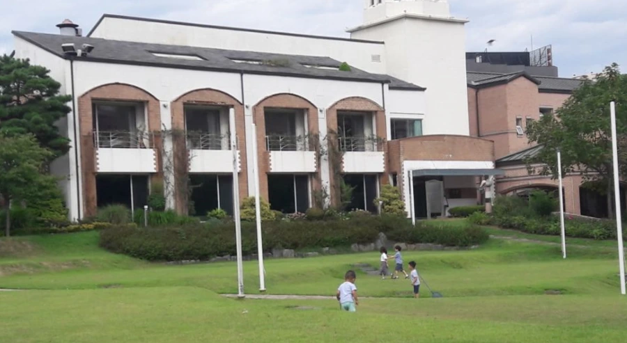 99A2C44F5BB4CF3E2150A4