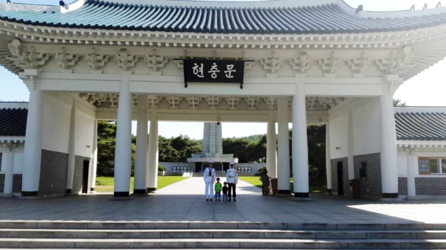 99760F3B5B16B4C61F83C2