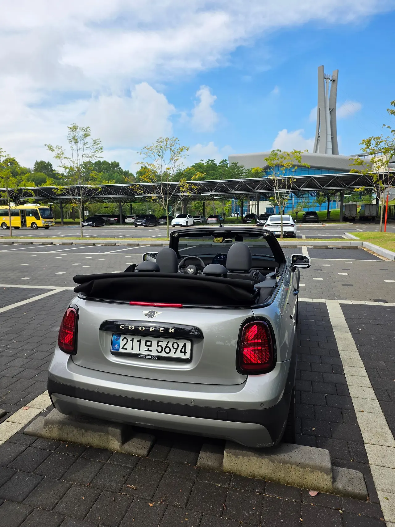 img.jpg?credential=yqXZFxpELC7KVnFOS48ylbz2pIh7yKj8&expires=1764514799&allow_ip=&allow_referer=&signature=x4UiTVCrsY7pfDPJkdYPNO8MJHg%3D