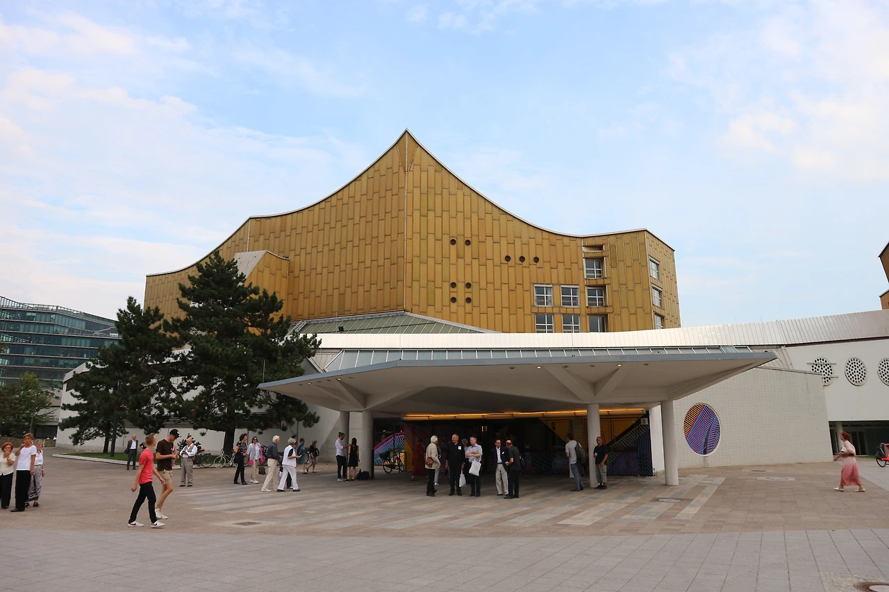 사진4-1-베를린 필하모니 홀(Berliner Philharmonie)의 전경.JPG