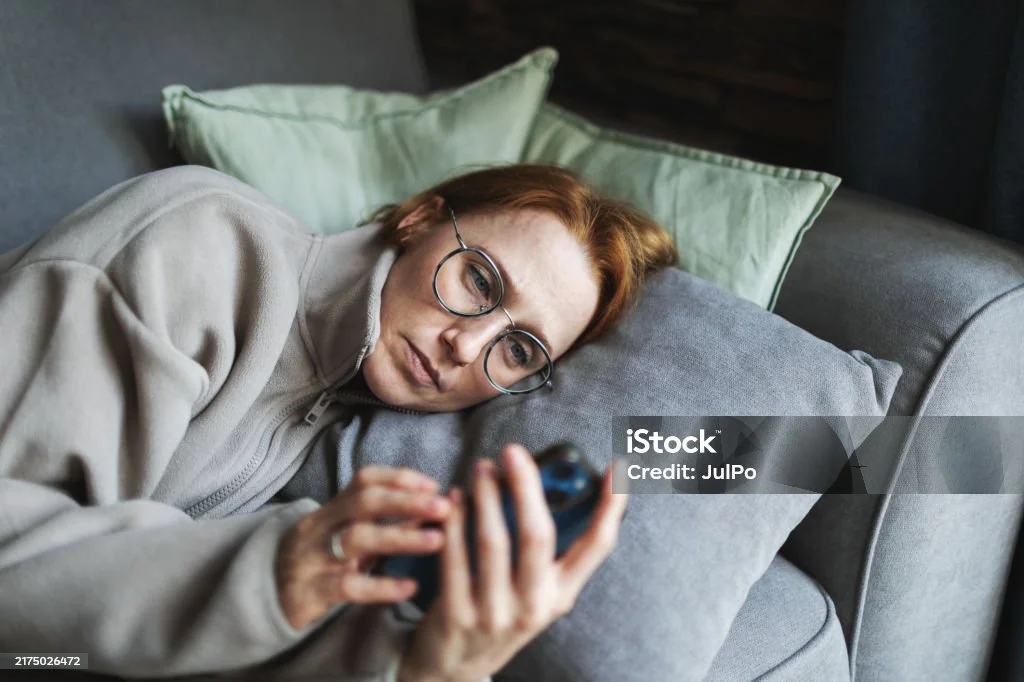 woman-in-depression.jpg?s=1024x1024&w=is&k=20&c=-sKYV8mgg4czikpBgtJa_TYaQfO0955dcfLVoxRSs3o=