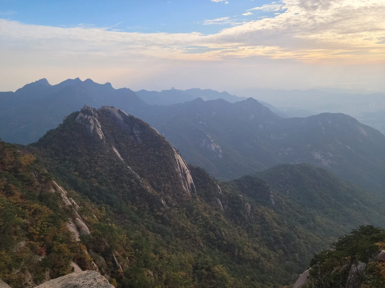 북한산 단풍.jpeg