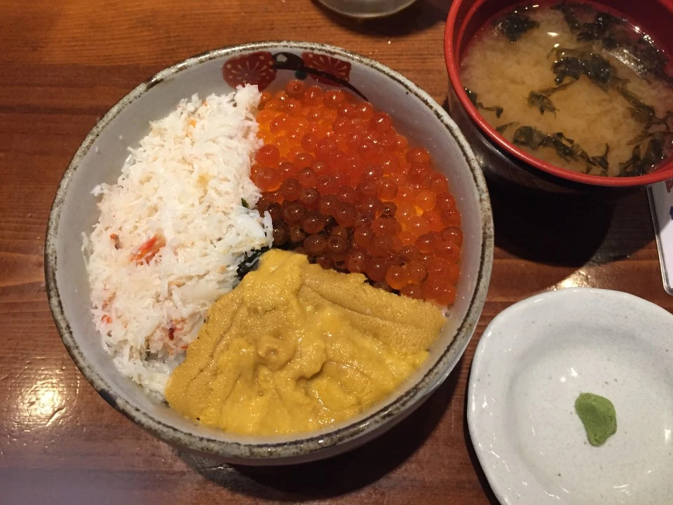 하코다테해산물덮밥.jpeg