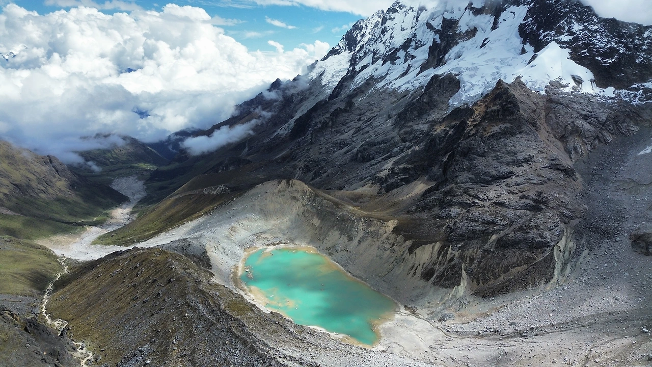 우만타이 드론.jpeg