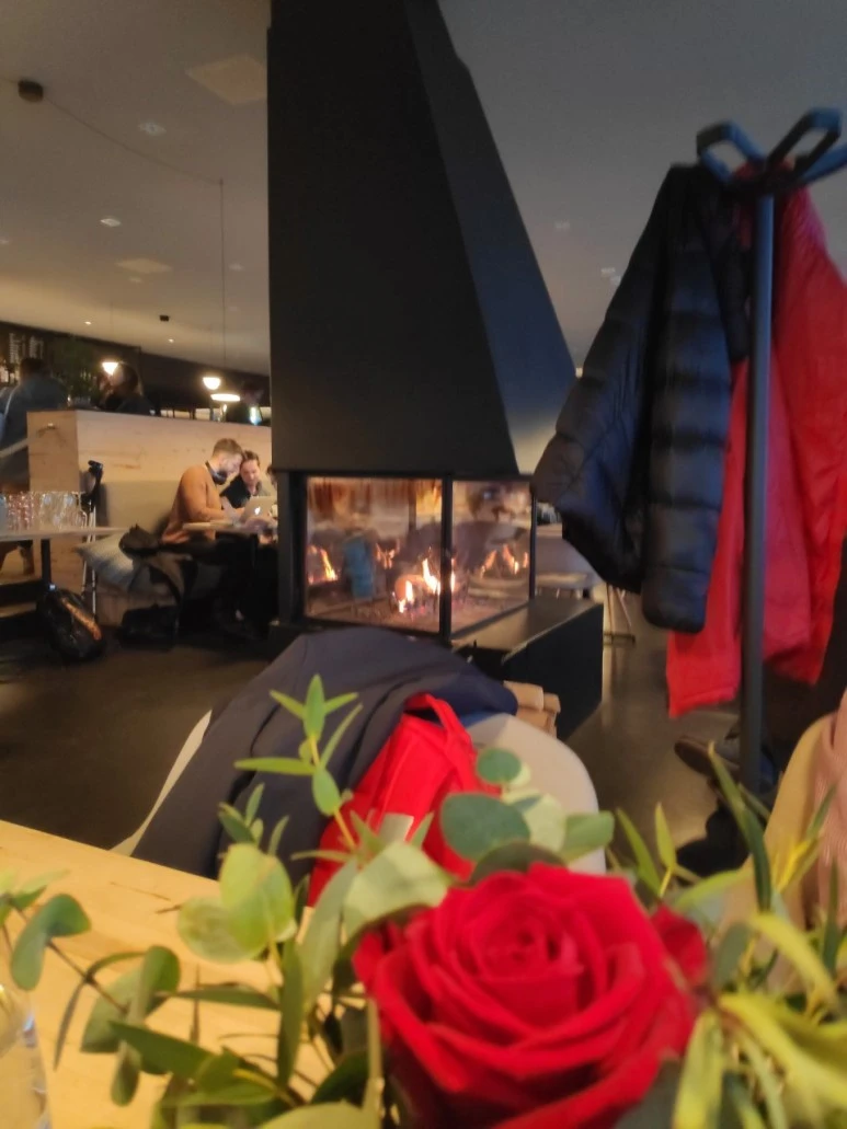 BandPhoto_2018_12_13_20_02_59.jpg?type=w773