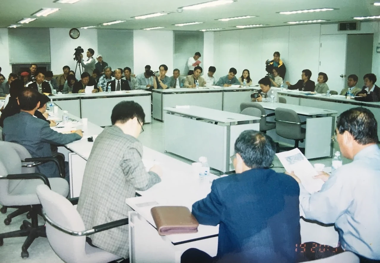 2000년 구례에서 열렸던 민간인학살 관련자 특별세션.JPG