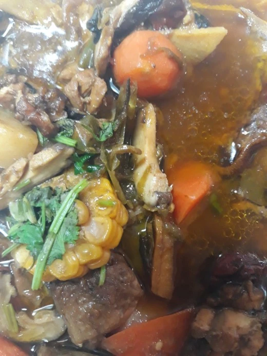 4_7b7Ud018svc19uhh8r59aukj_e4yr2x.jpg?type=w520