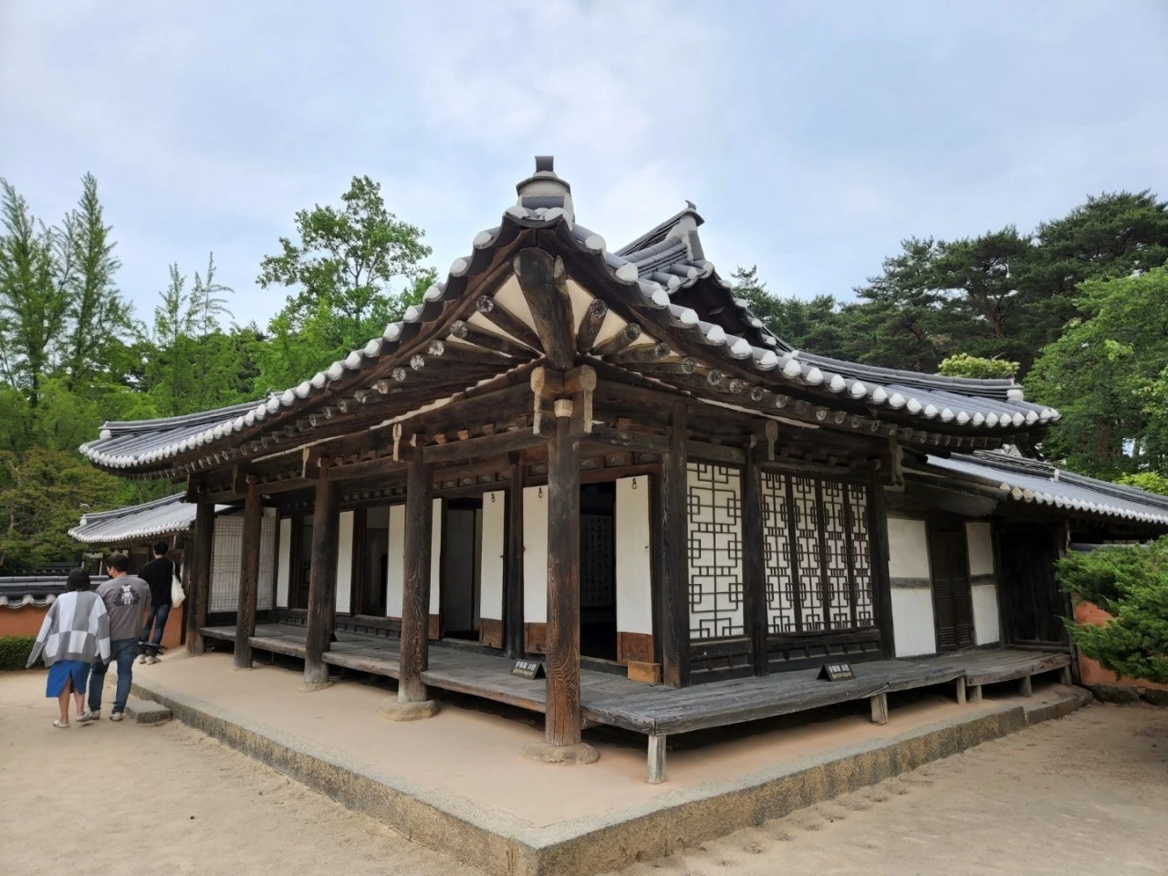 6_fdcUd018svc13601v3qv8oq6_e4yr2x.jpg?type=e1920_std