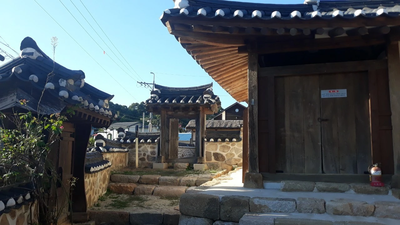 6_e64Ud018svc1koolnih1rz0l_e4yr2x.jpg?type=e1920_std