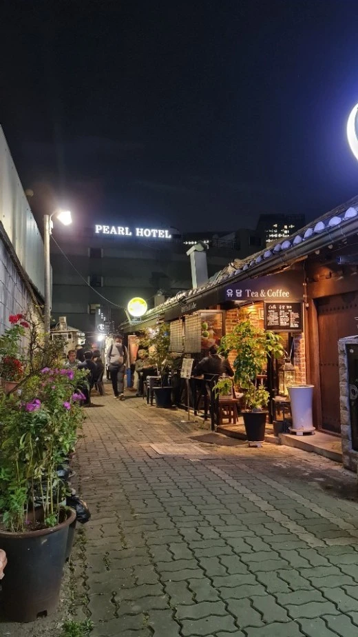 1_1f7Ud018svc1m7rqos8ldit6_e4yr2x.jpg?type=w520