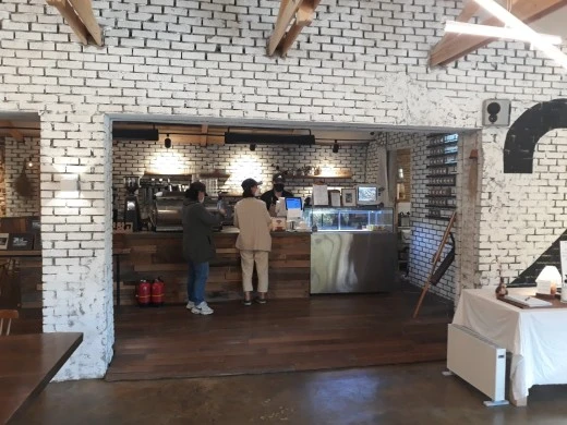 e_4bcUd018svc1ul84cnd9tx90_e4yr2x.jpg?type=w520