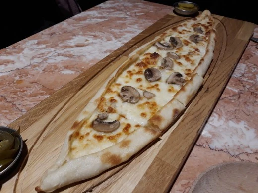 d_28dUd018svcdb7ieq29v6y0_e4yr2x.jpg?type=w520