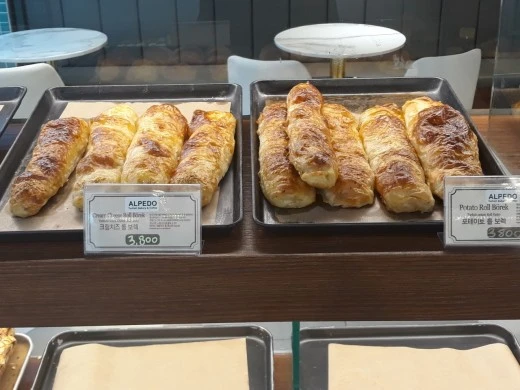 e_f7gUd018svco3semc2r2g57_e4yr2x.jpg?type=w520