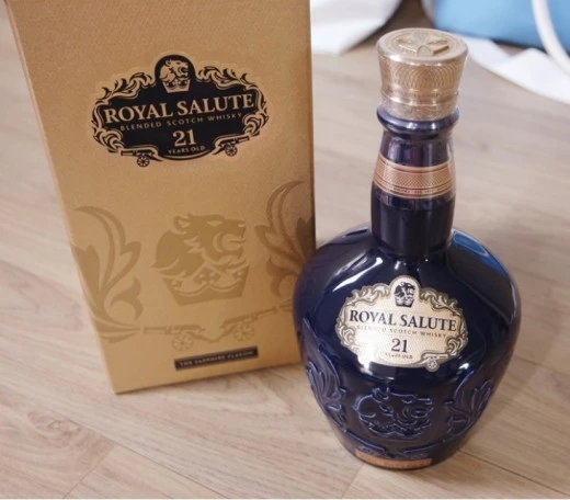 i_170Ud018svc5729eh03b0fn_e4yr2x.jpg?type=w520