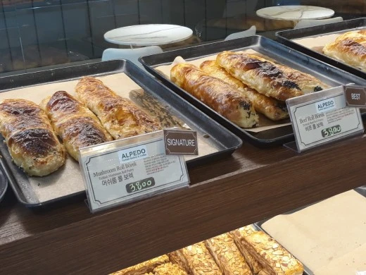 e_87gUd018svc155ik15ab1x1v_e4yr2x.jpg?type=w520