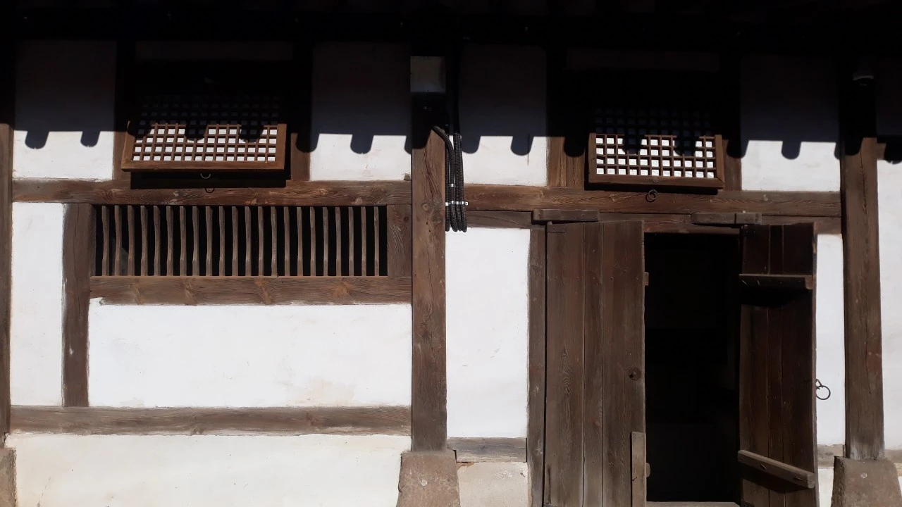 5_164Ud018svcg2ne8hxw1buo_e4yr2x.jpg?type=e1920_std