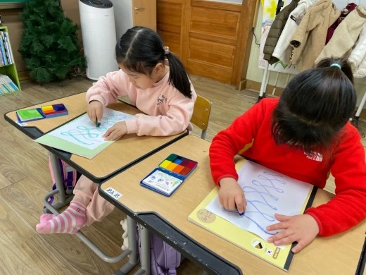 2_jg6Ud018svc1ona7mo0liyjy_dq1w2q.jpg?type=w520