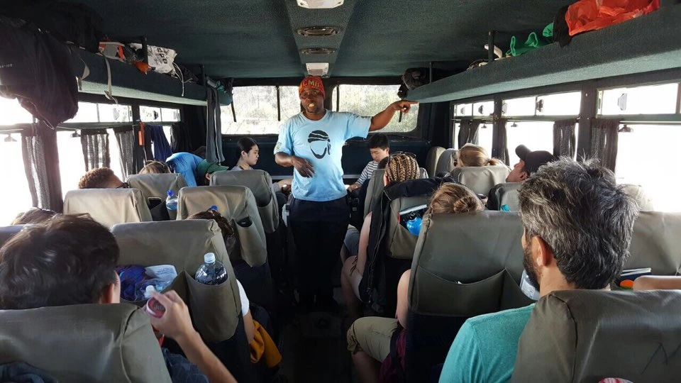 4.트럭내부 오티.jpeg