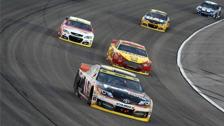 cars-nascar-races-always-turn-left_24bce39487a29805.jpg?width=760&amp;height=411&amp;fit=crop
