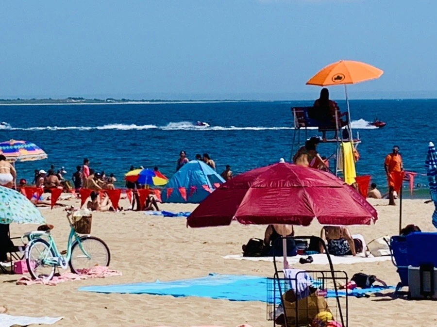 YNIo2GTj51L-rBoeyrXmBmyPKkg